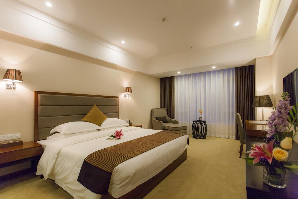 Golden Palm Hotel Zhuhai Buitenkant foto